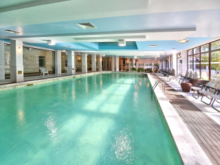 ESTREYA RESIDENCE - INDOOR POOL